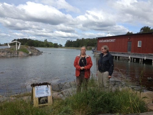 Lena Kautsky och Astrid Söderbergh Widding inviger snorkelleden på Askö