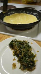 Säg omelett! Med gaffelgrenad svamptång.